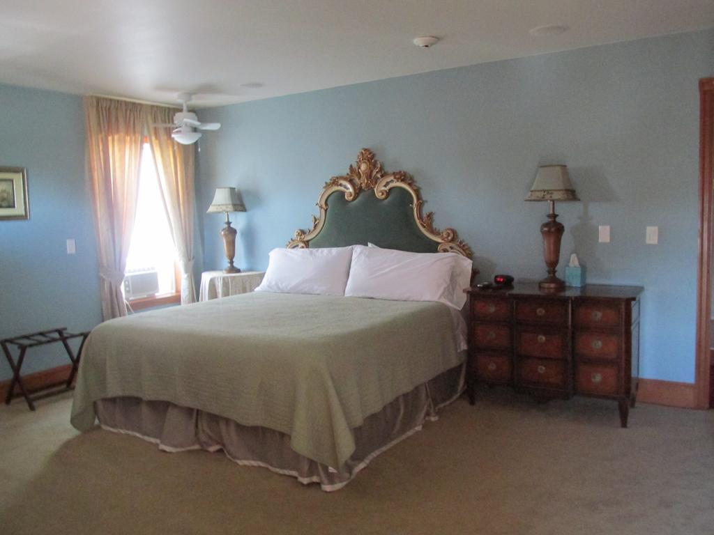 Mansion Inn Lake Stevens Bilik gambar